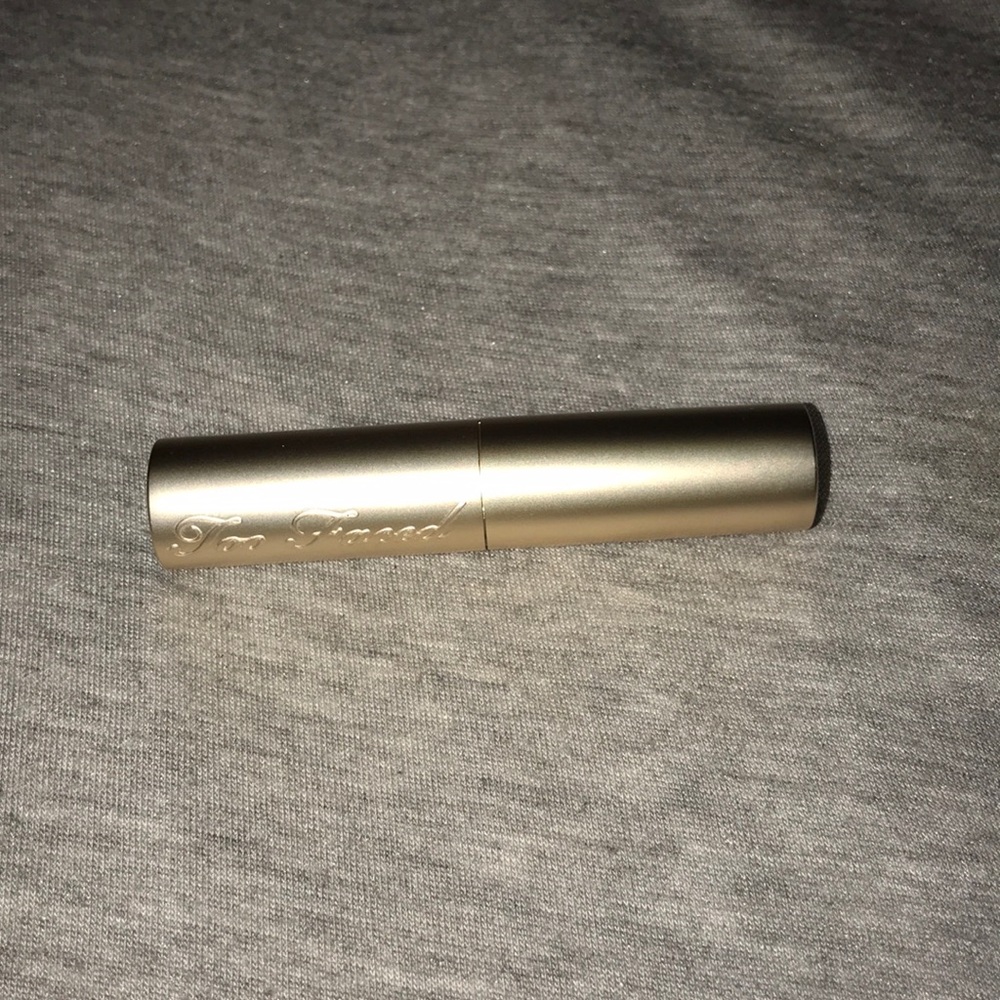 LA CREME MYSTICAL LIPSTICK